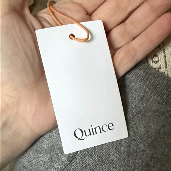 Quince Mongolian Cashmere Crewneck Sweater in Heather Grey: S - Picture 7 of 7